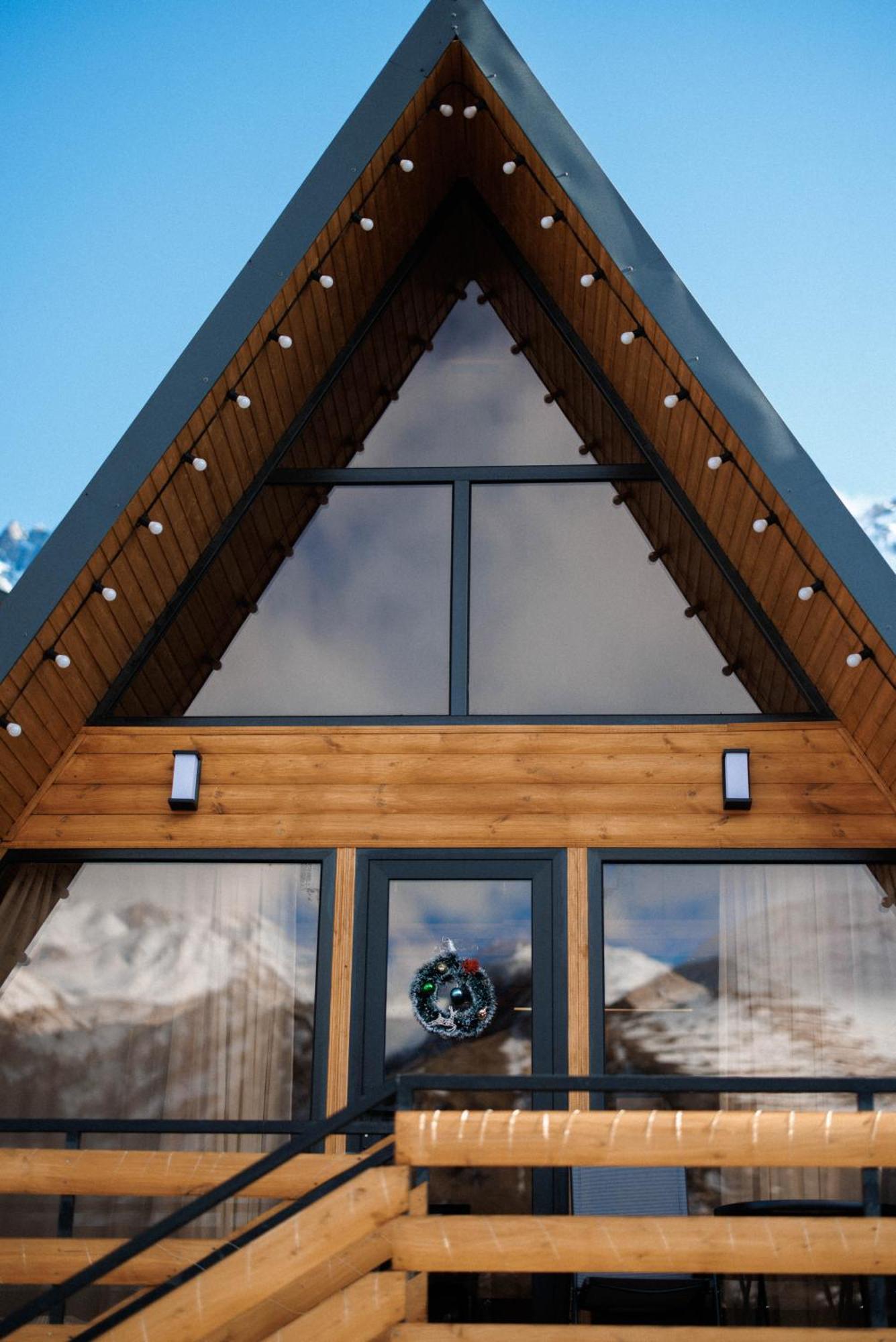 Smart Via Kazbegi Villa Eksteriør bilde
