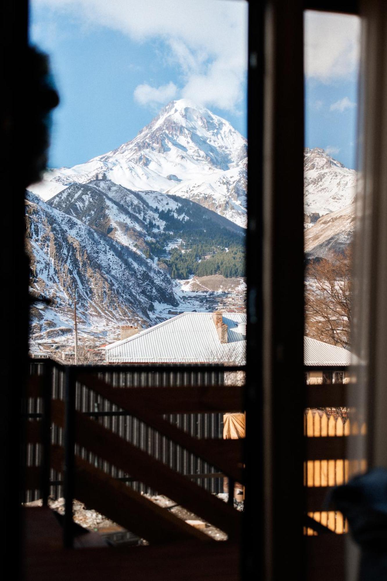 Smart Via Kazbegi Villa Eksteriør bilde