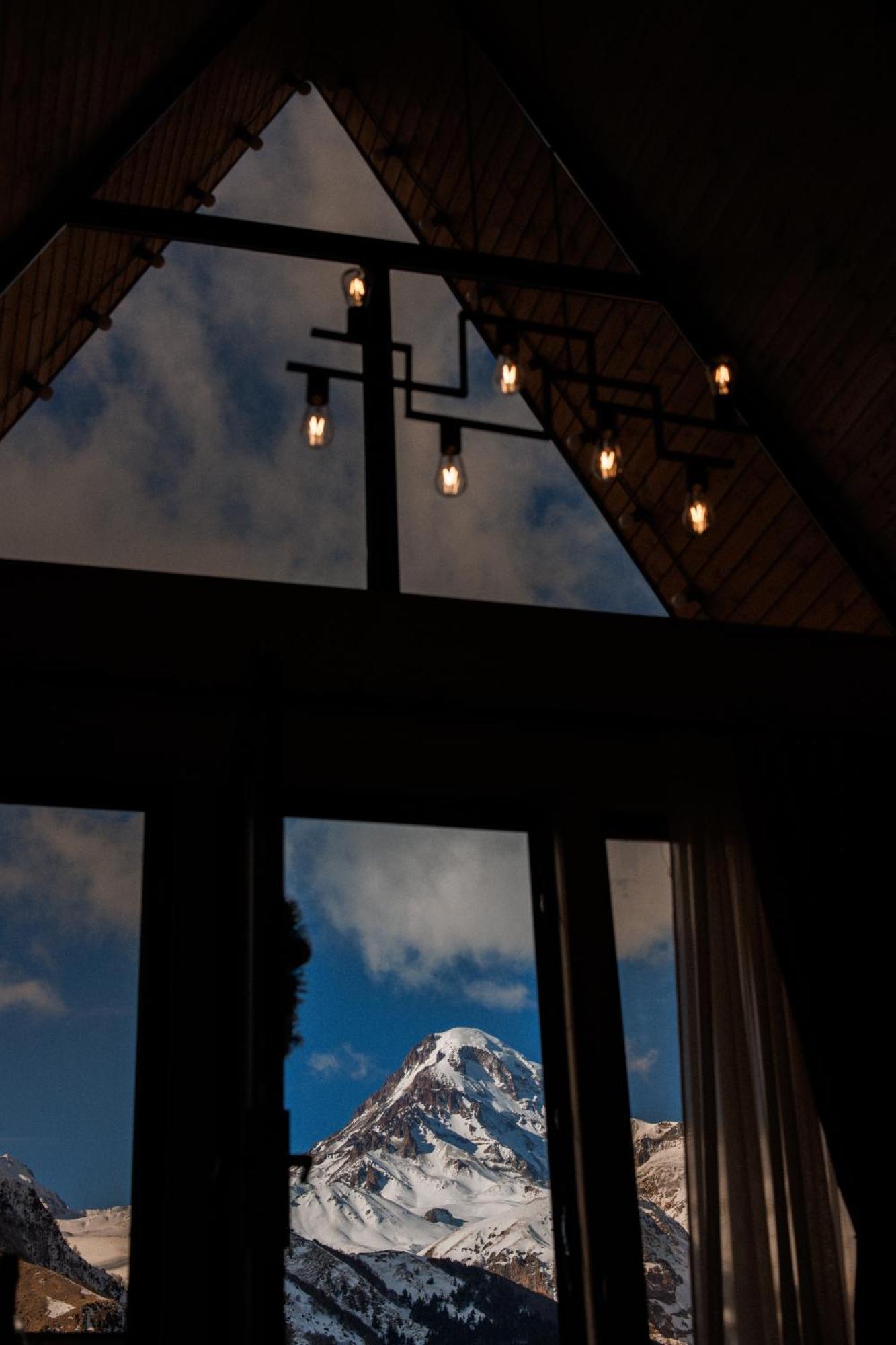 Smart Via Kazbegi Villa Eksteriør bilde