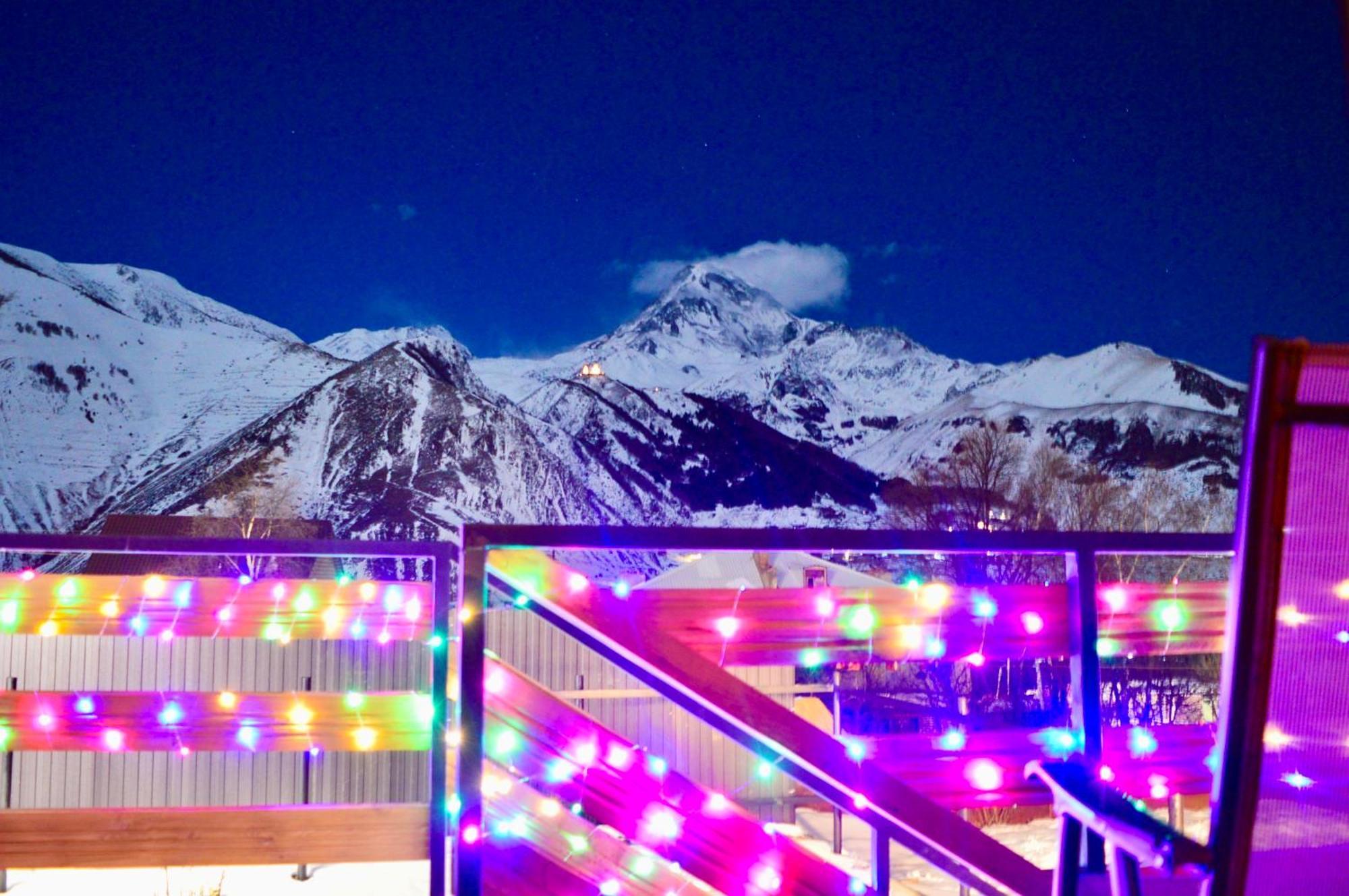 Smart Via Kazbegi Villa Eksteriør bilde